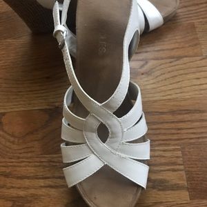 Aerosoles white wedge sandals